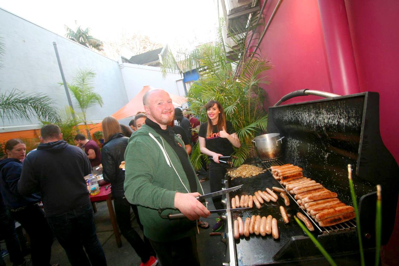 Zing Backpackers Hostel Sydney Luaran gambar