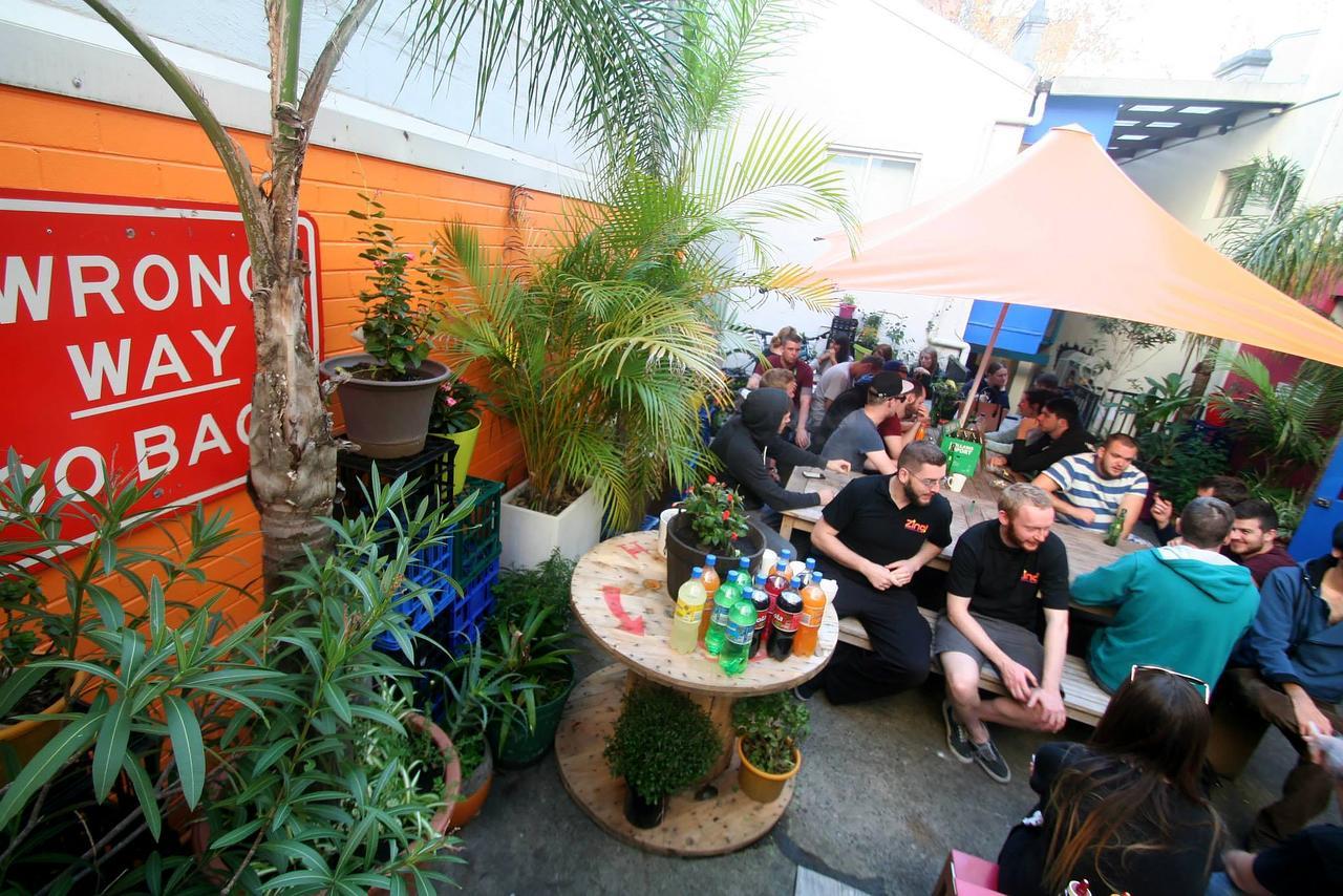 Zing Backpackers Hostel Sydney Luaran gambar